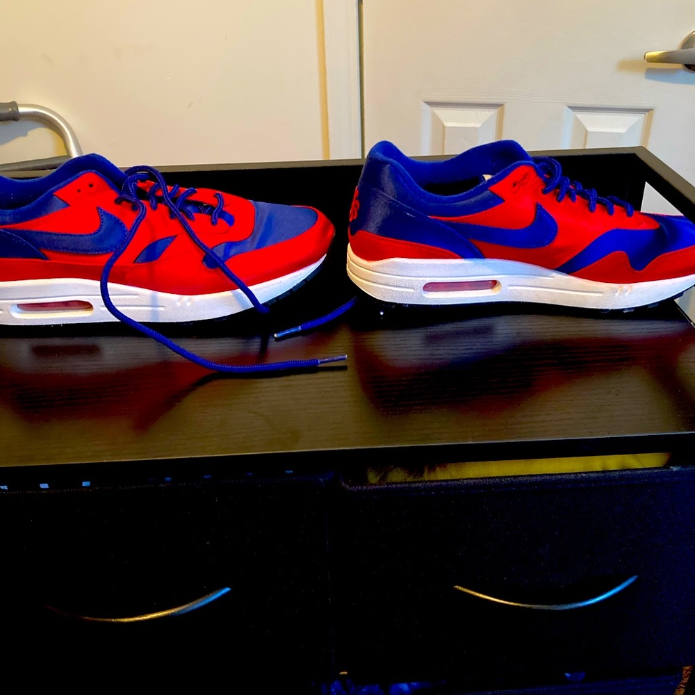 Men’s Nike Air Max 1 SE size 9.5 in excellent condition!!